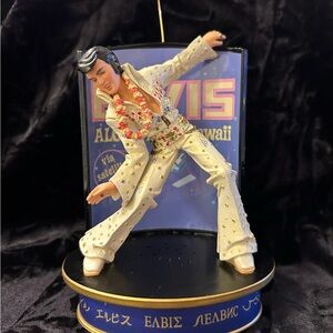 Carlton Cards Heirloom Collection “Elvis” singing “Burning Love”